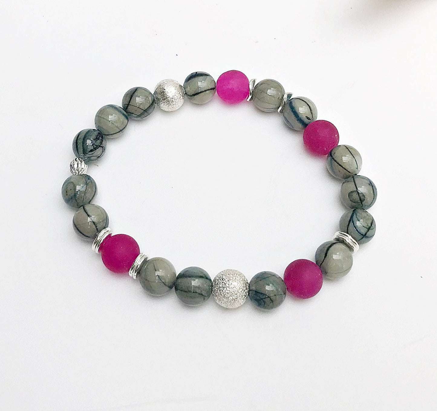 Boho Silver Shell and Jade Beaded Bracelet | Handmade Elastic Women's Jewelry | Gray Pink Gemstone Arm Candy