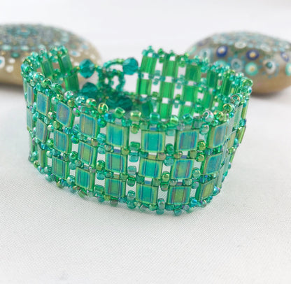 Handmade Emerald Green Peyote Stitch Bracelet | Boho Miyuki Bead Jewelry