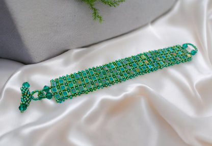 Handmade Emerald Green Peyote Stitch Bracelet | Boho Miyuki Bead Jewelry