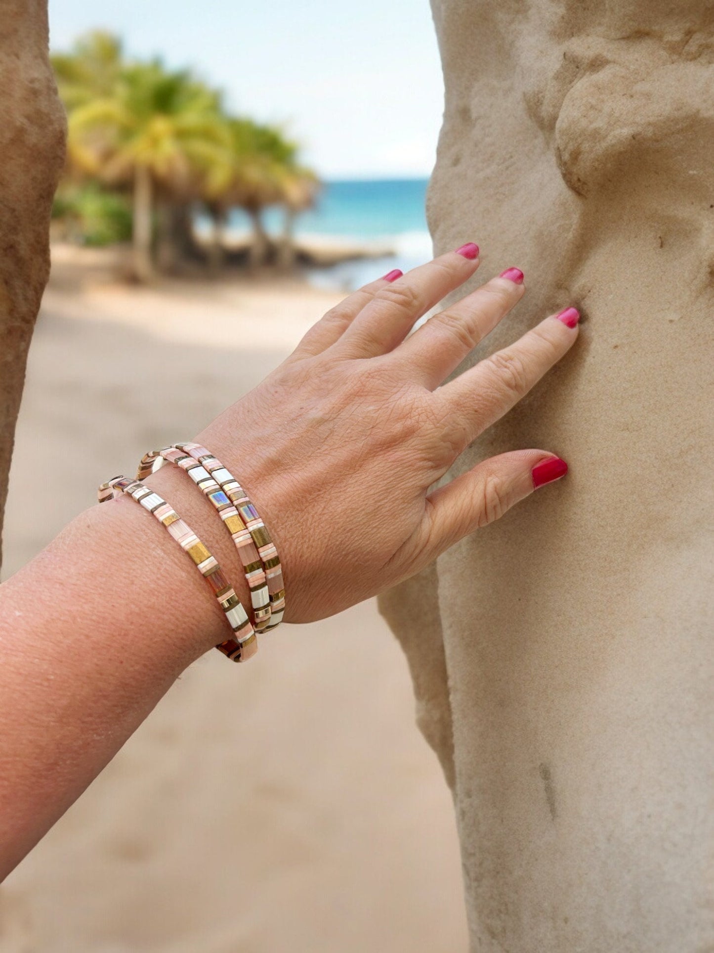 Coral Bay Beaded Bracelet | Boho Ibiza Style | Gold Salmon White | Delicate Summer Jewelry